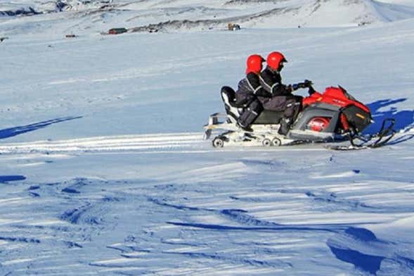 Avventura in motoslitta nel sud dell'Islanda